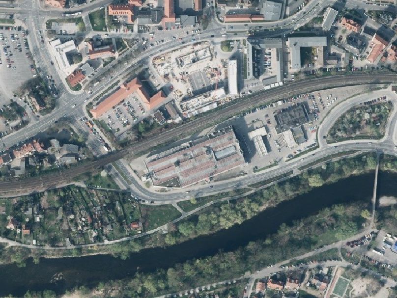 Luftbild der Wiesenstraße und Angerkreuzung