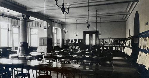 Lesehalle der EAB im Volkshaus 1902
