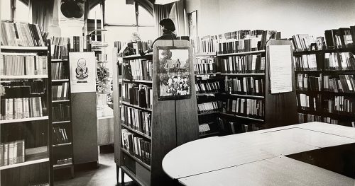 Kinderbibliothek der EAB im Volkshaus Jena in den 70er Jahren, Innenansicht