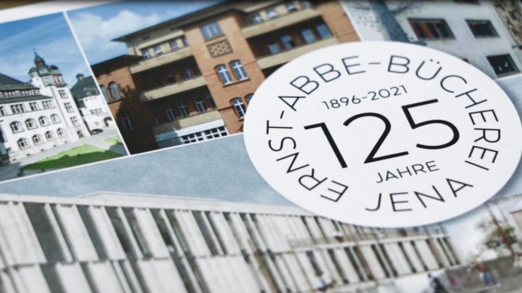 Collage mit Bildern von Ernst-Abbe-Bücherei-Gebäuden und einem Runden Logo zu 125 Jahre EAB