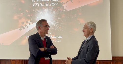 Prof. Gérard Mourou auf der ESULab 2022 im Volkshaus Jena