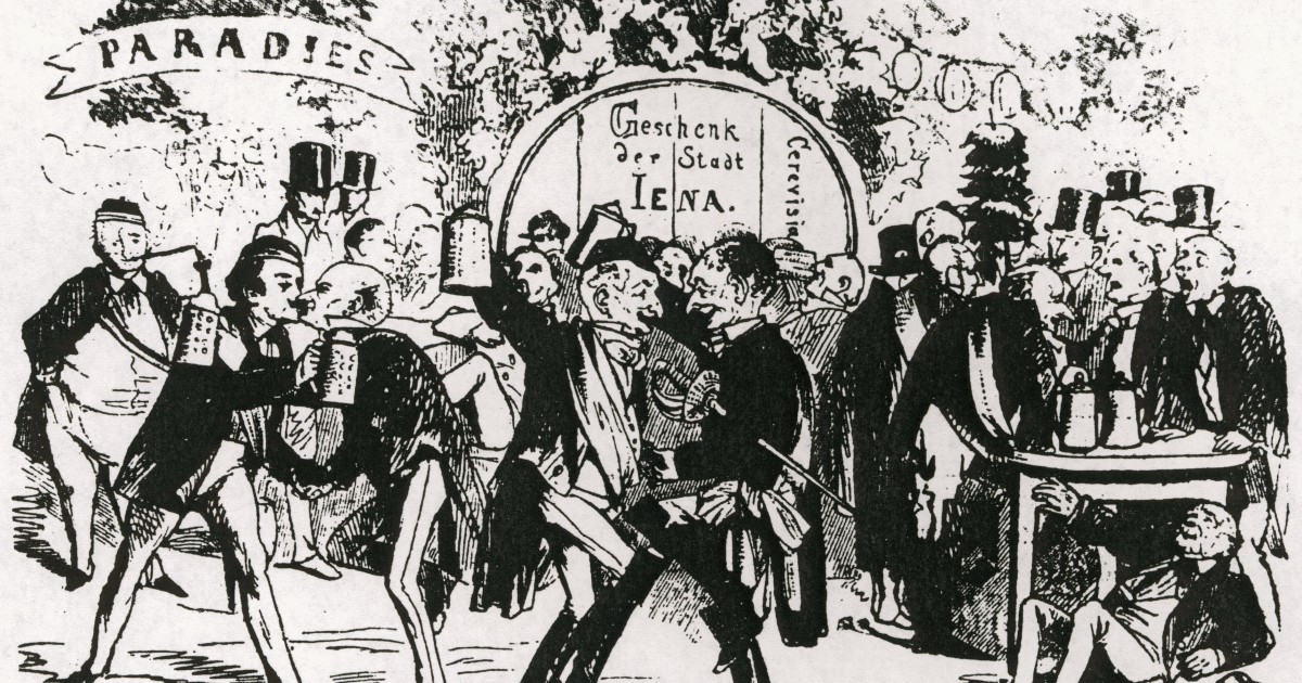 Historische Karikatur von feiernden Männern in Burschenschaftskleidern, mit Säbeln und Bierkrügen unter einem Banner "Paradies" und vor einem großen Weinfass mit der Aufschrift "Geschenk der Stadt Jena"