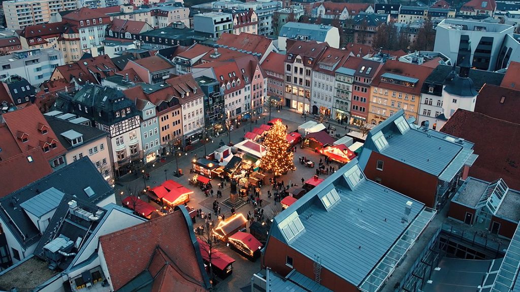 Der Jenaer Weihnachtsmarkt auf dem historischen Marktplatz
