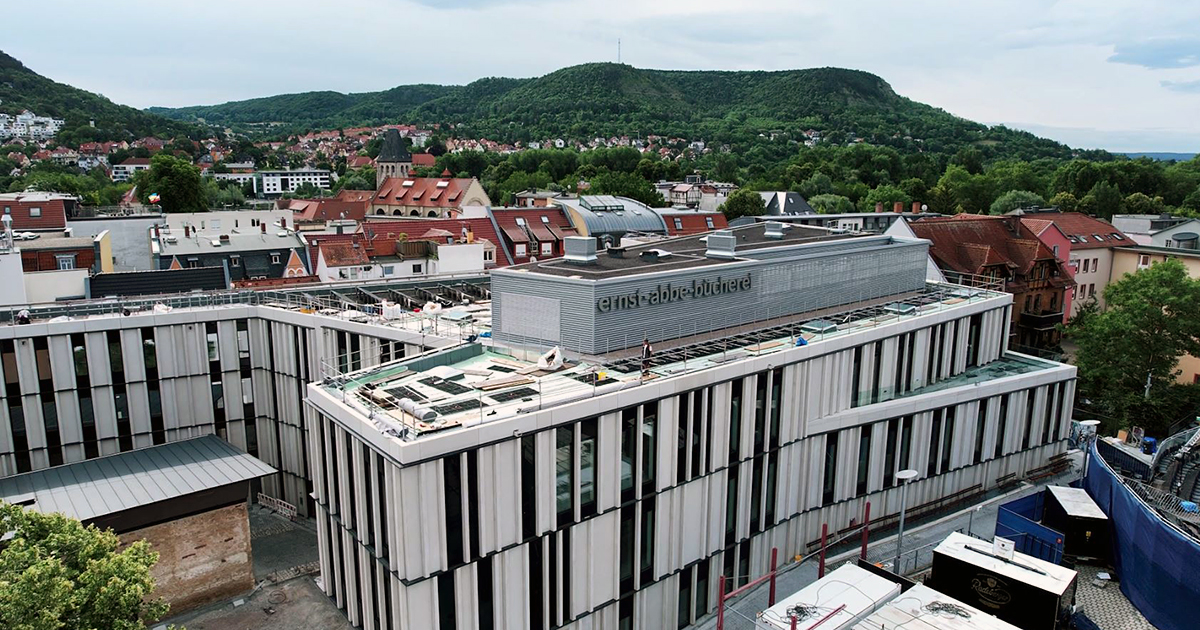 Blick von oben mittels einer Drohne auf den Neubau am Engelplatz, Bereich neue Ernst-Abbe-Bücherei Jena