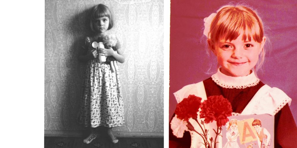 links: Schwarz-Weiß-Fotografie von einem kleinen Mädchen, das eine Puppe und weitere Spielsachen in der Hand hält, rechts: Halbportät eines lächelnden Mädchens im Rotton, das eine Schürzeträgt und Blumen als auch eine Karte in der Hand hält
