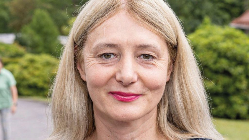 Porträtaufnahme des Gesichts von Dr. Kristin Knebel