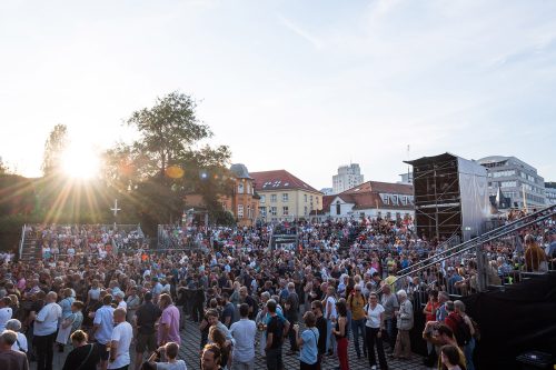Blick auf die Kulturarena mitten in Jena 2024