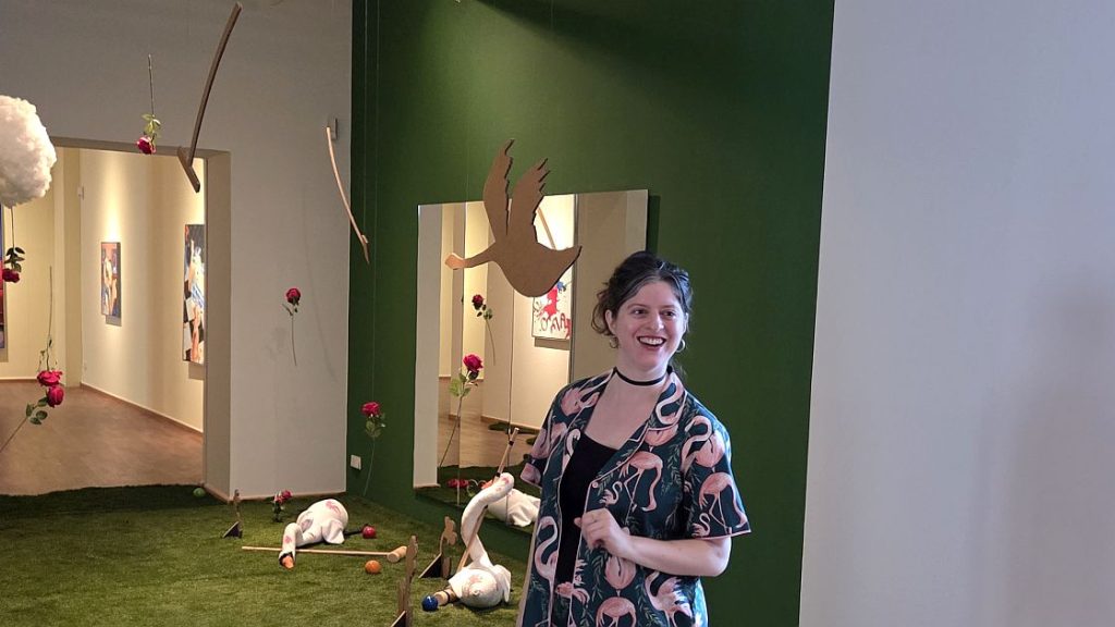 Zohar Fraiman in ihrer Ausstellung in der Kunstsammlung Jena