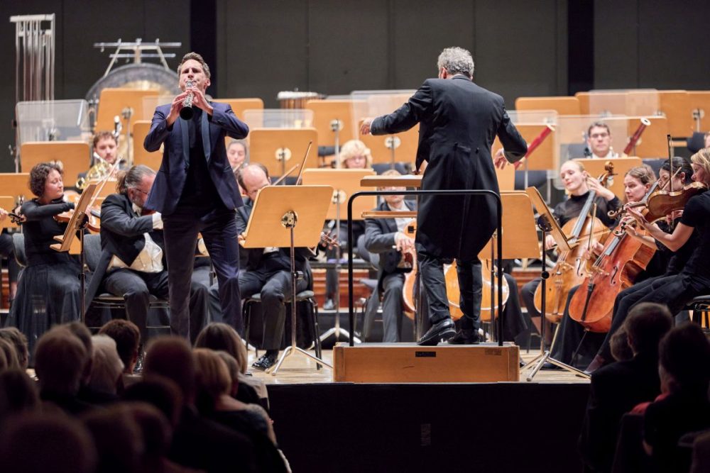 Daniel Ottensamer und Sinom Gaudenz während des Donnerstagskonzert № 1 im Volkshaus Jena