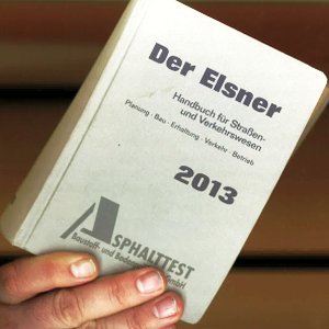 Straßenbaufachbuch DER ELSNER - Foto © Stadt Jena KSJ